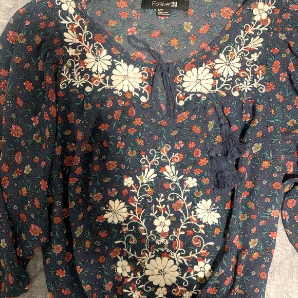 Forever 21, lot of 3 tops - Picture 6 of 9